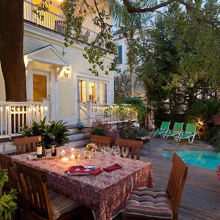 Azalea Inn And Villas